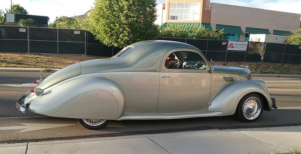 1937 Lincoln Zephyr Coupe